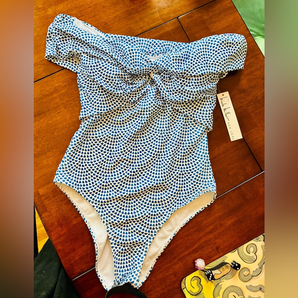 NWT Nicole Miller swimsuit size L